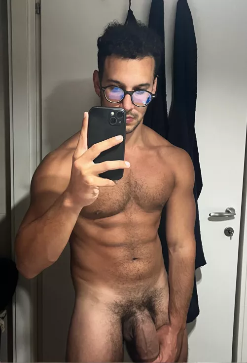 F*CK IT sending dick pics from my gallery to everyone who says hi [25] by Own-City-1936