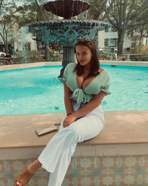 Fountain (IUTR) by MastodonFew2024