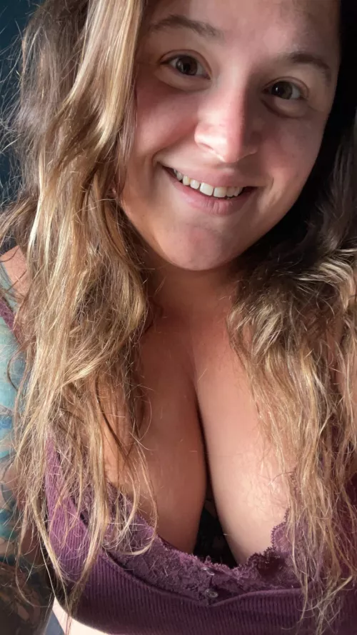 Happy Thick Thursday reddit ! by handful_heather420