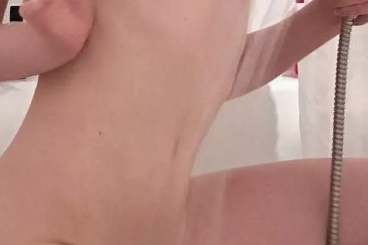 I don’t mind if u stare, just promise to suck too? by piafavasz