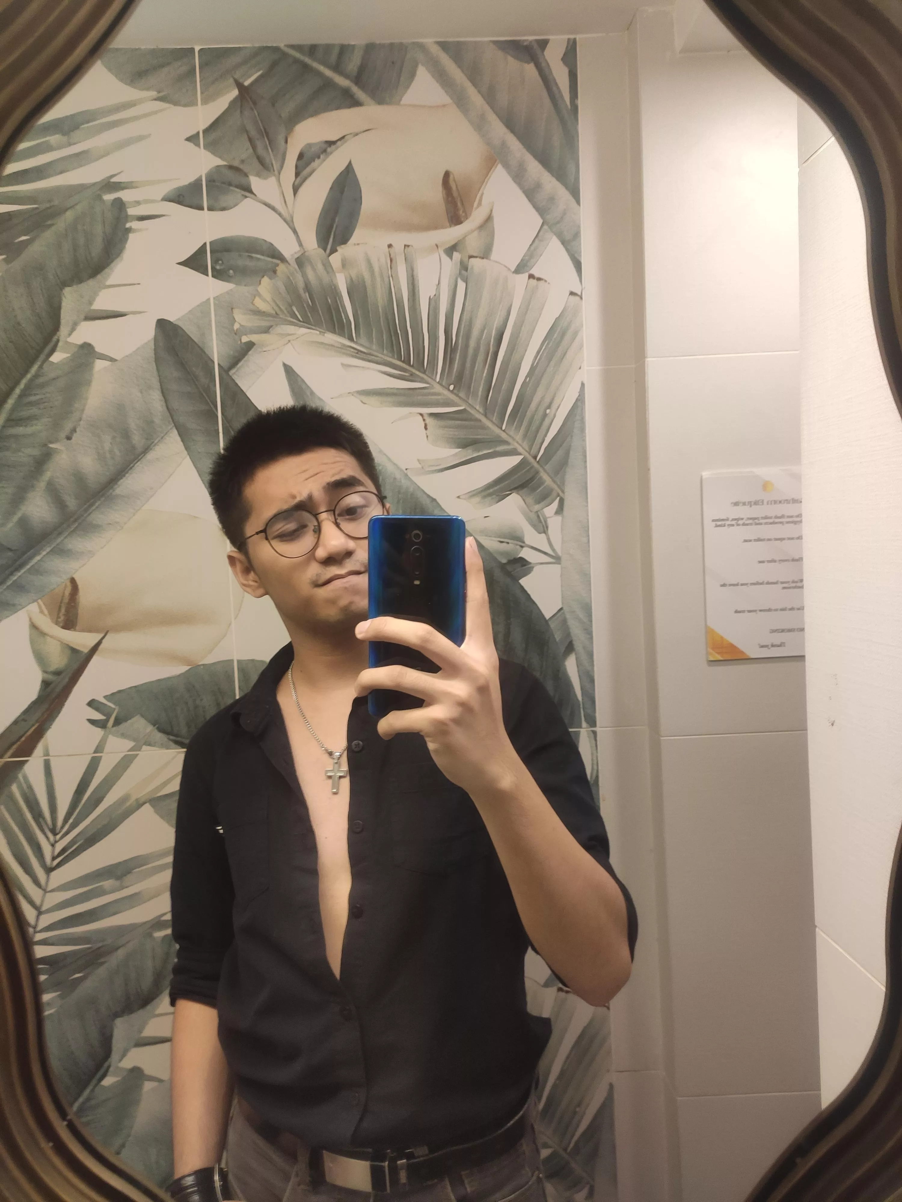 I'm gonna cook dinner instead today. So here's mirror selfie from ~2 week ago instead. 🫣 posted by VersaVers