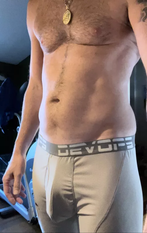 Is this bulge noticeable? by Dry_Mathematician141