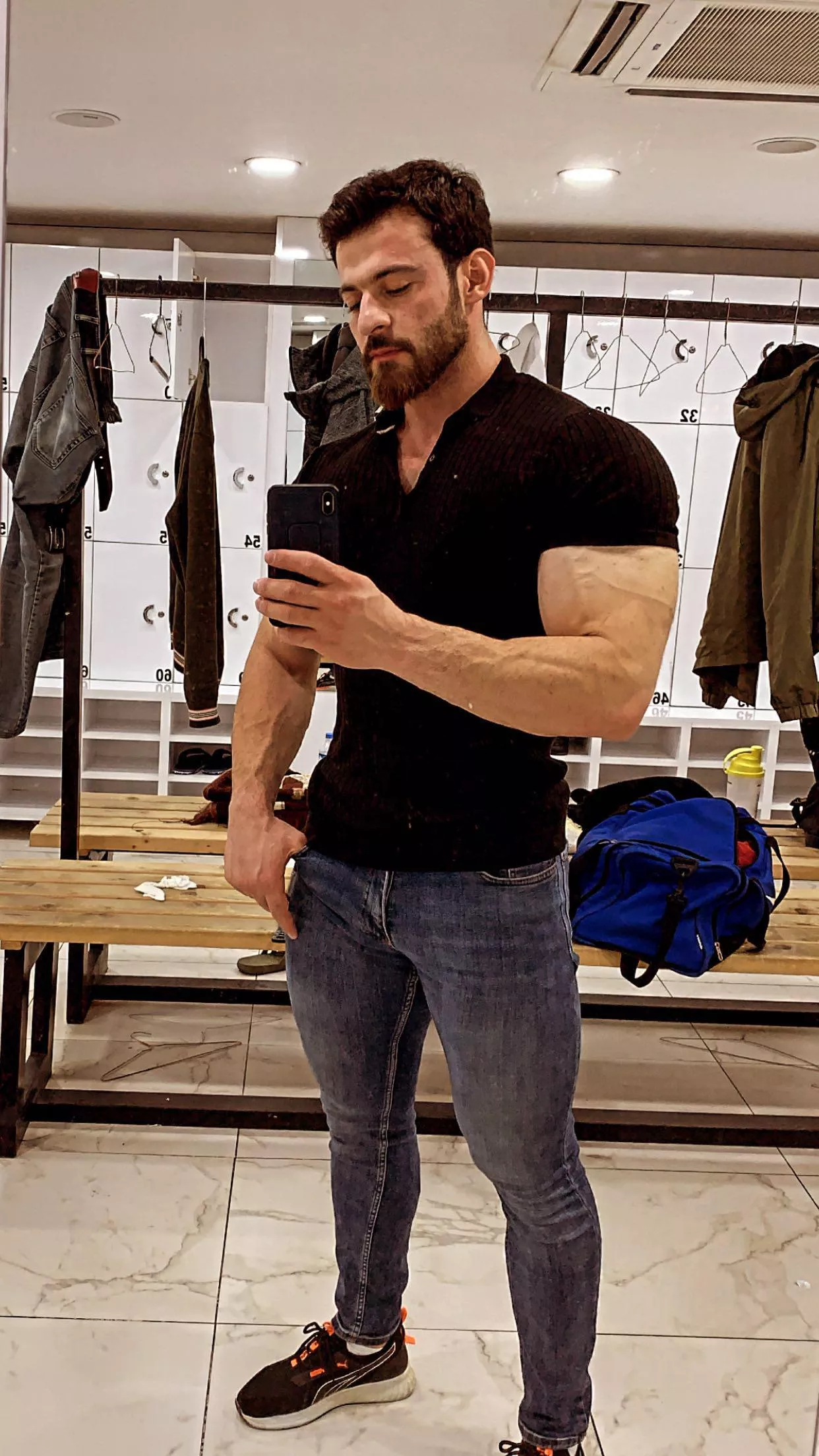 Locker room posted by LastgenKeemstar