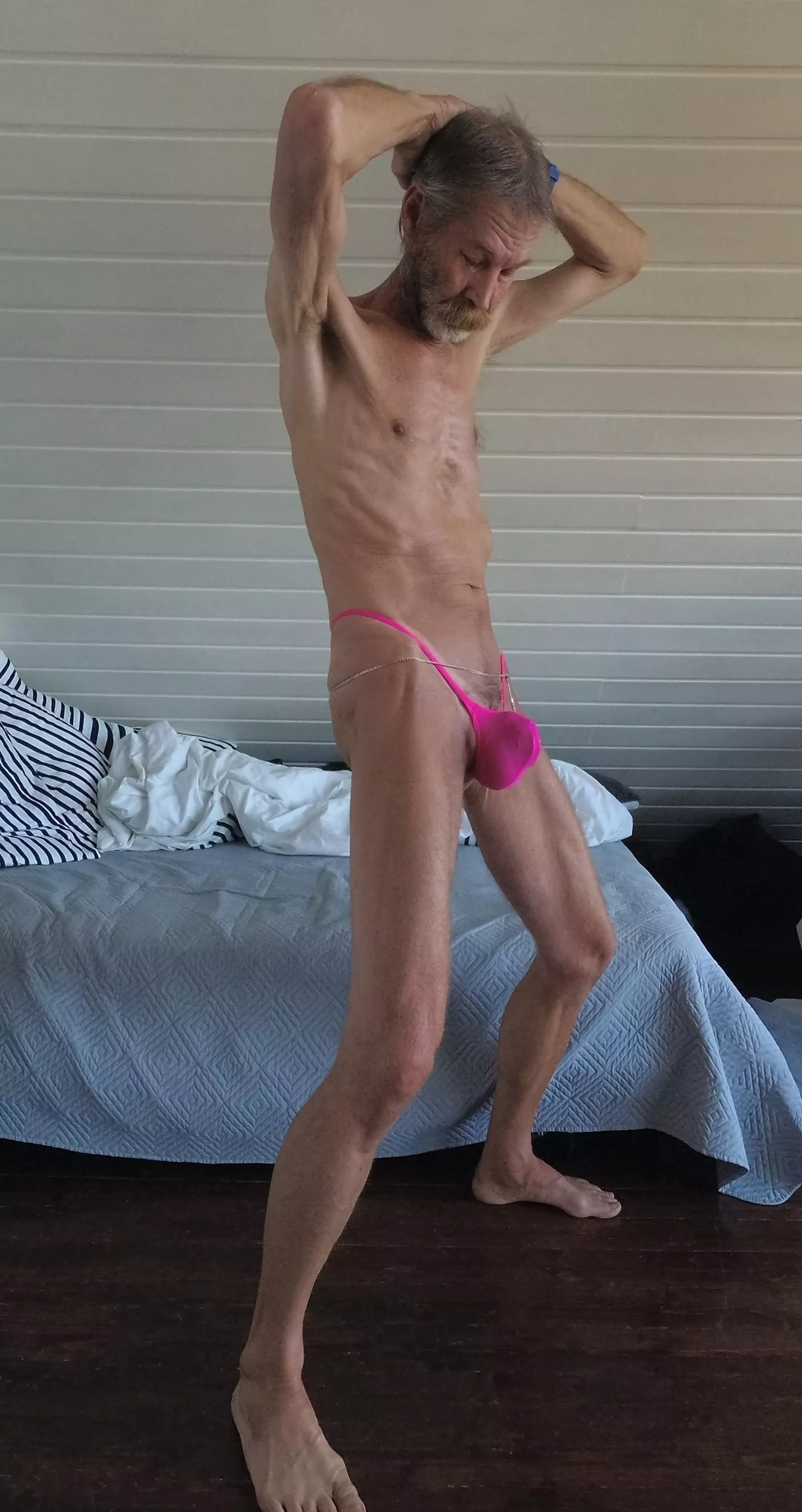 Me and my tiny bulge thong posted by pit_et