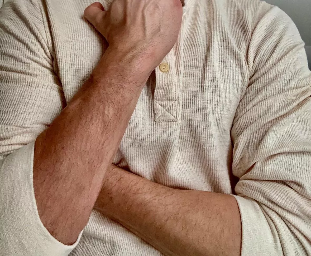 My hand makes a great necklace posted by sweaterweathar