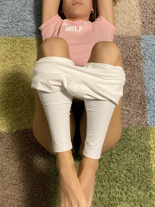 My wet juicy pussy needs a hard cock to satisfy her. by chemagill