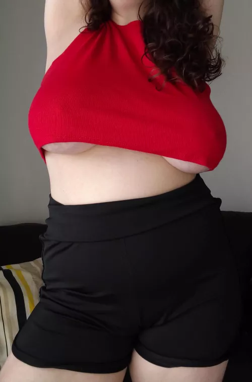 pokies + underboobs by misslizzye