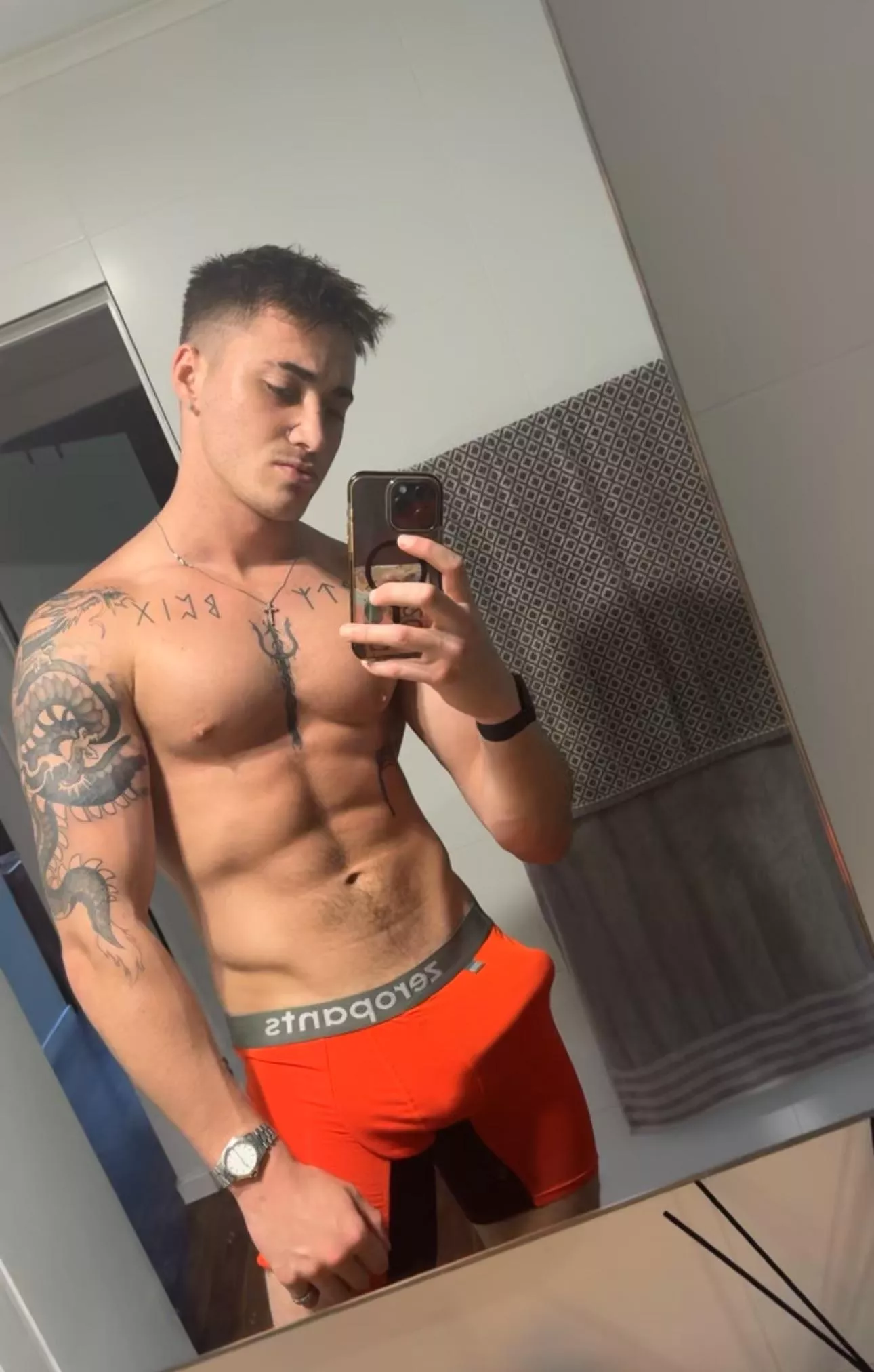 Red really brings out the colour in my eyes i reckon posted by hole_stretcher