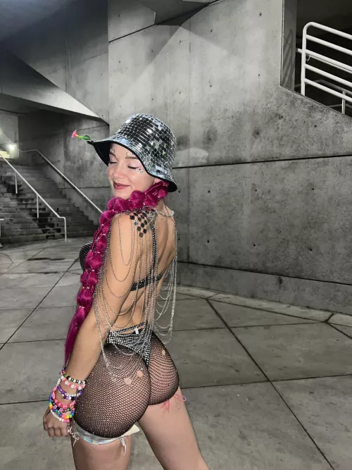 Streamer and raver babe by Danithewomann