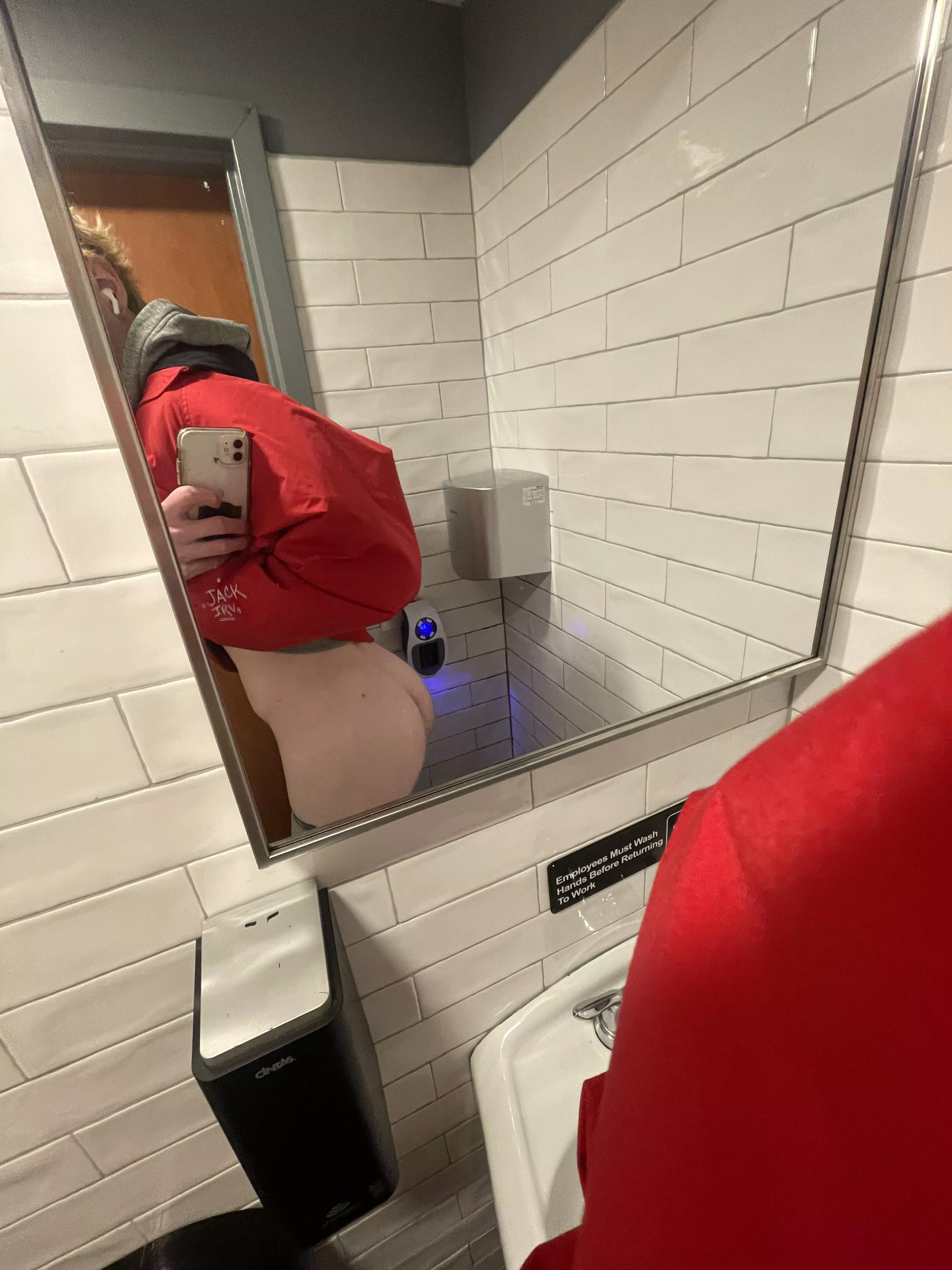 18 need a big dick to choke on from Li Ny PM ME ASAP posted by Embarrassed-Dream989