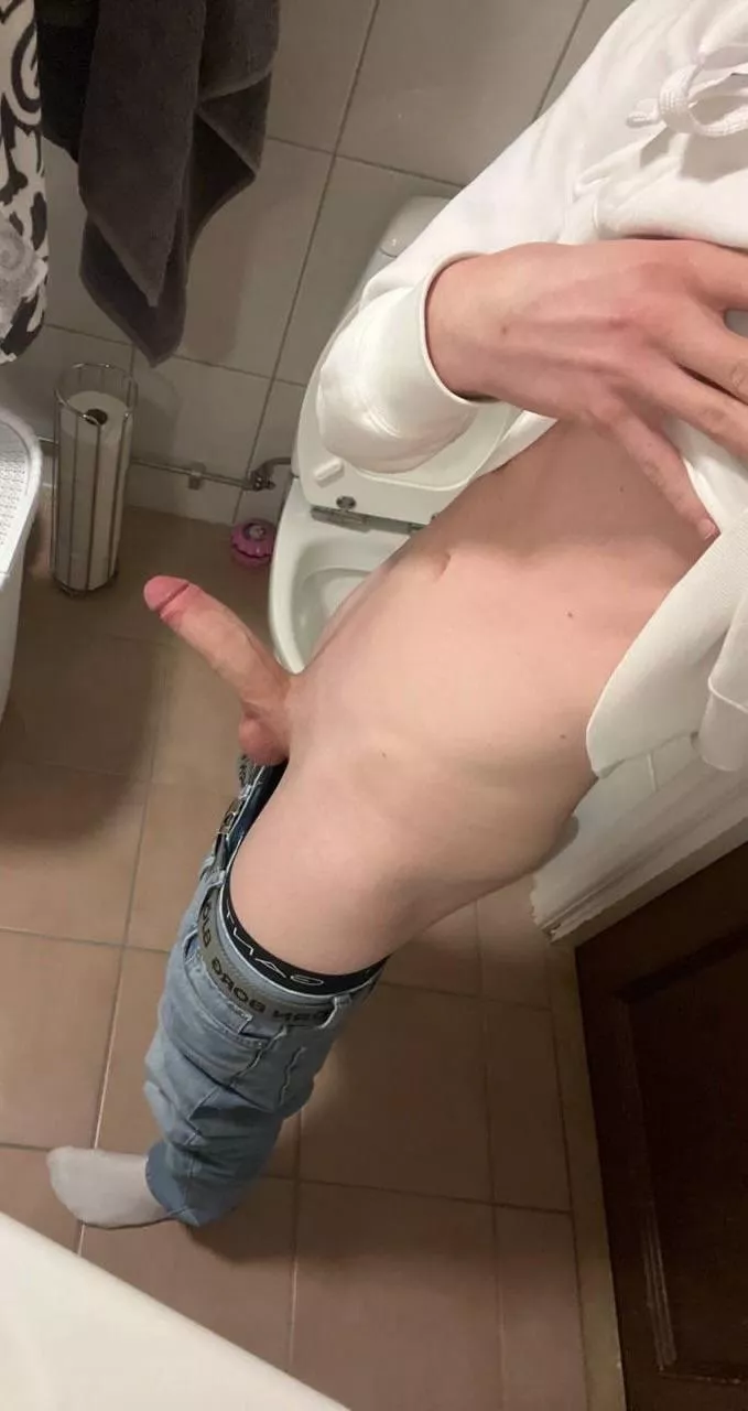 [18] what would you do with it?  posted by Swe_twink1