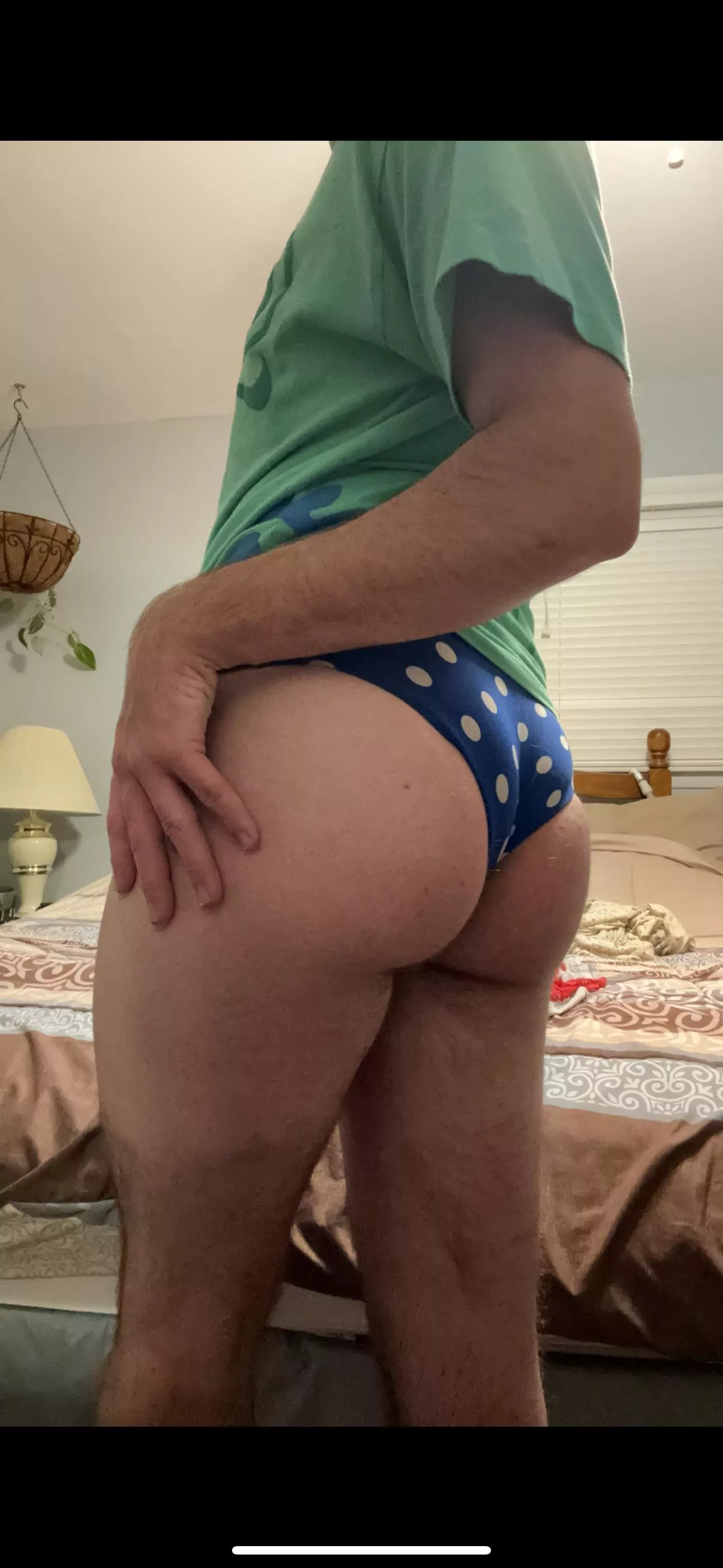 (18) Who wants a piece?:) Pm! posted by Typical-Series-8142