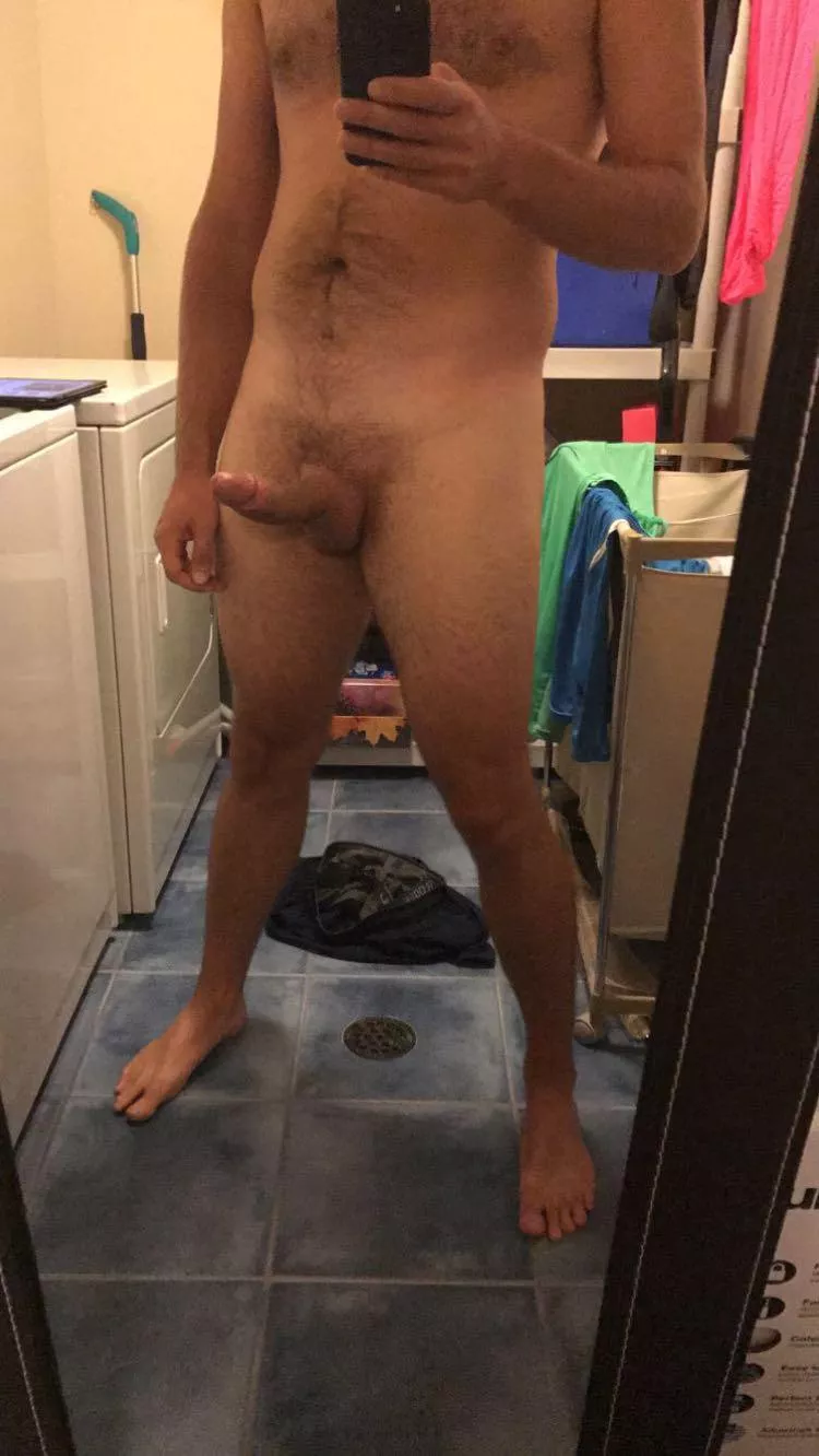 (42) Good morning! Laundry time posted by hungmaturedom22