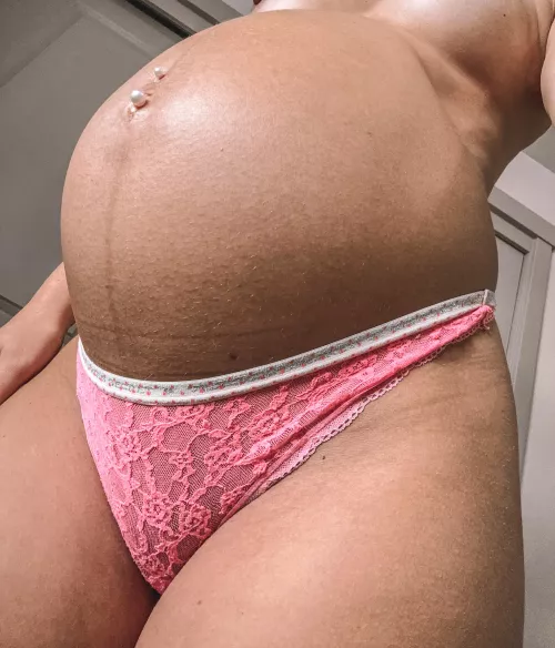 Bump is nice and big  by yoursouthernbabe