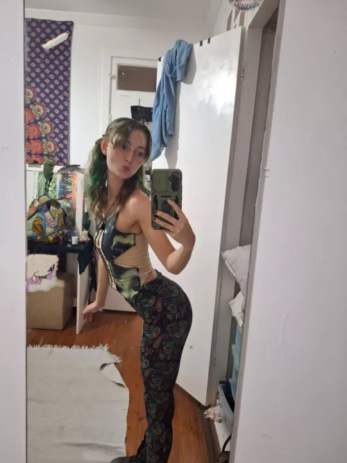 Capturing the perfect mirror selfie moment, feeling fabulous. [18F] by vibeslover