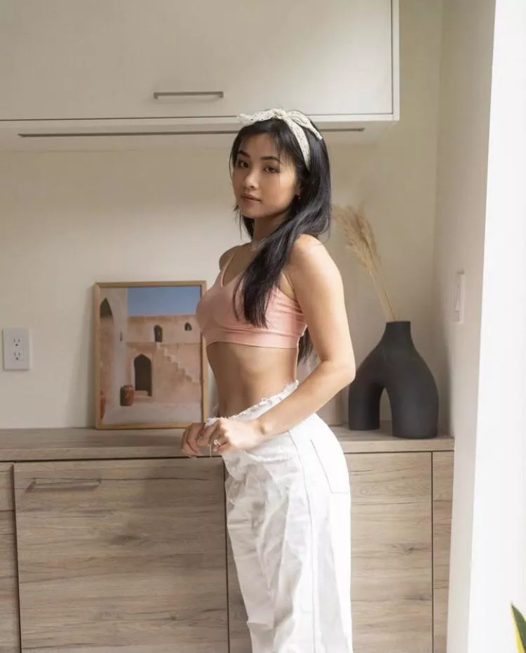 do u like cute girls?  posted by devilndaisies