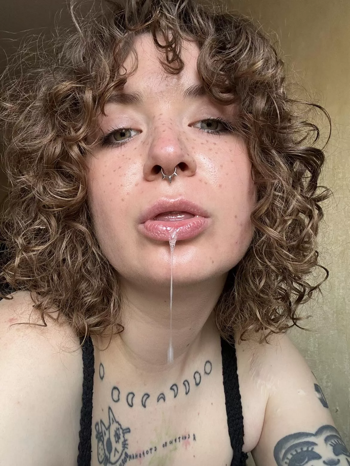 Do you prefer clear or muddy saliva? posted by feetyourlick