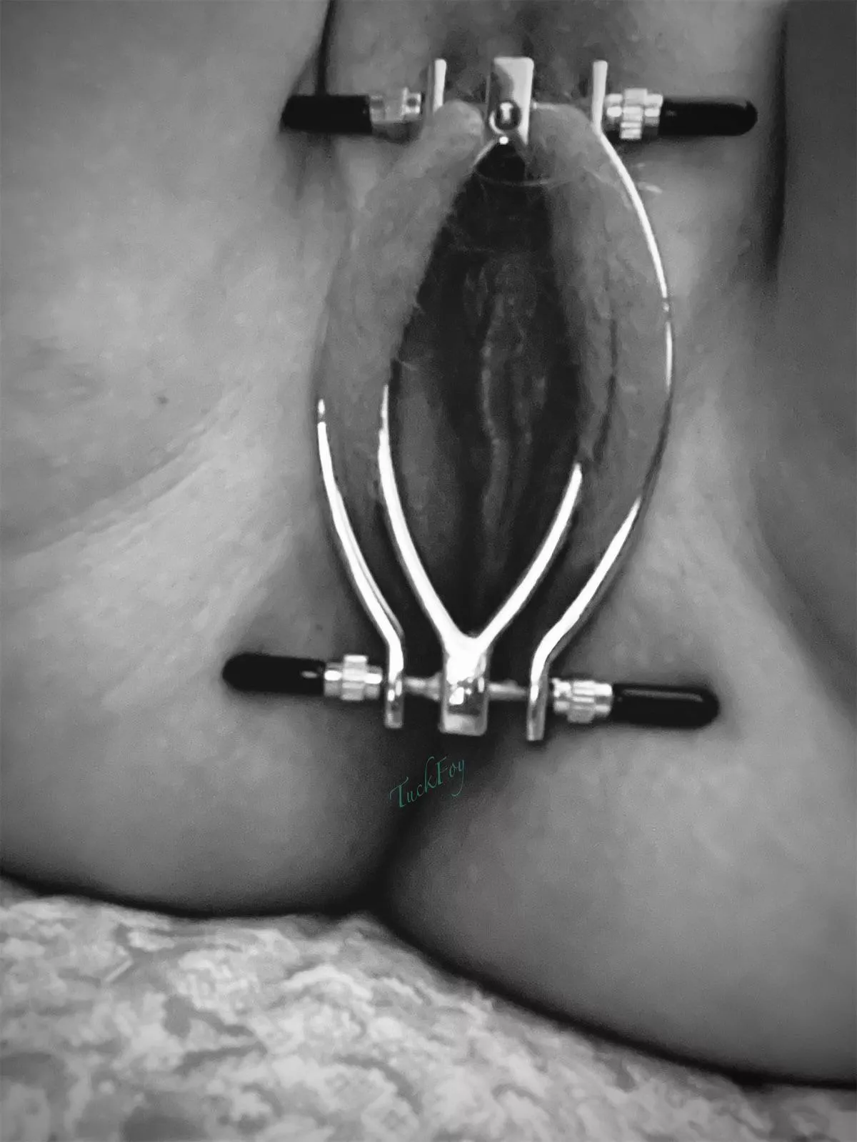 Exposed. [F] posted by Tuckfoy