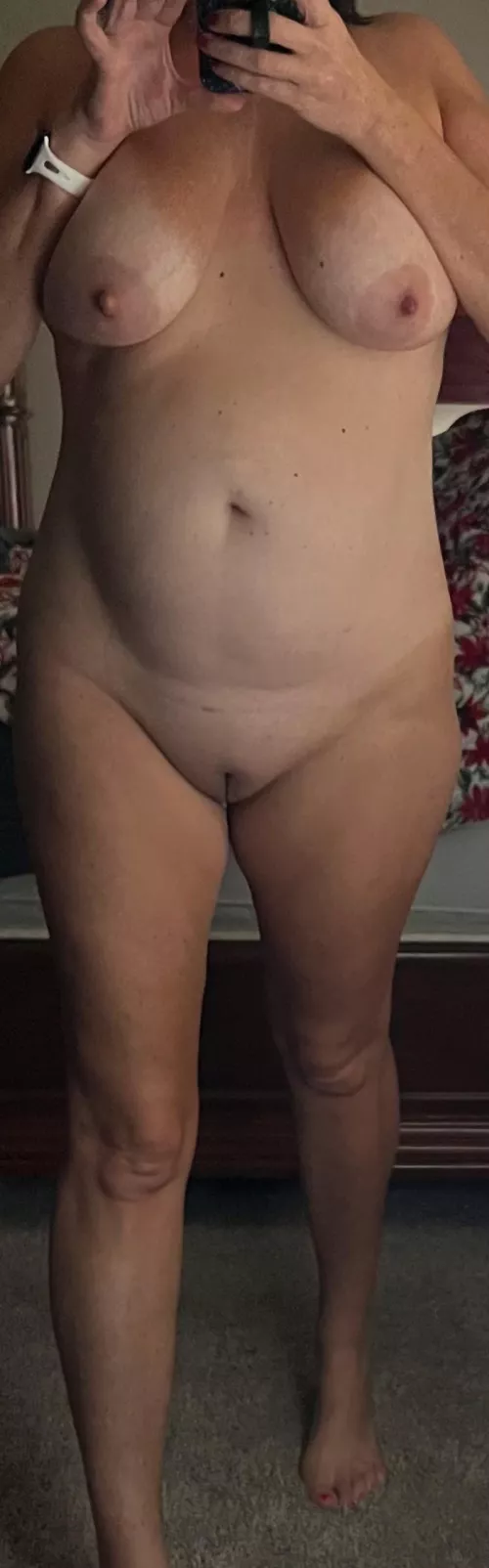 [F]41 5’5 141 by EmmaSweet2024