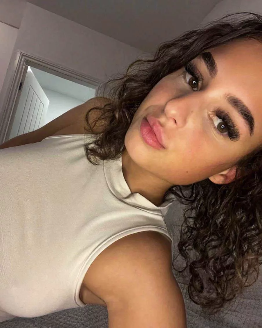 Girlfriend material? Yes or no? posted by Creepy-Chart116