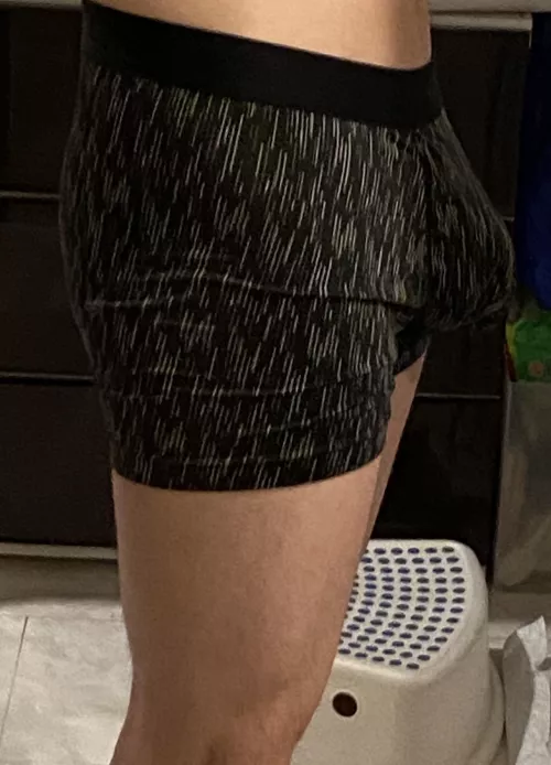 Hard to contain  by TOPMIYAMOTO