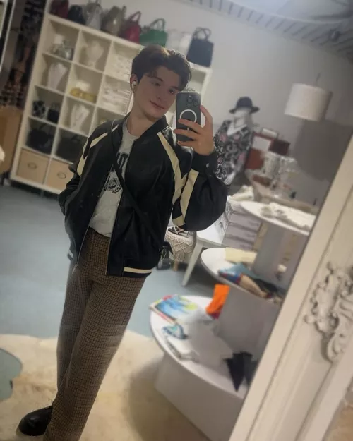 How does my outfit look? 🫢 by Alighterr