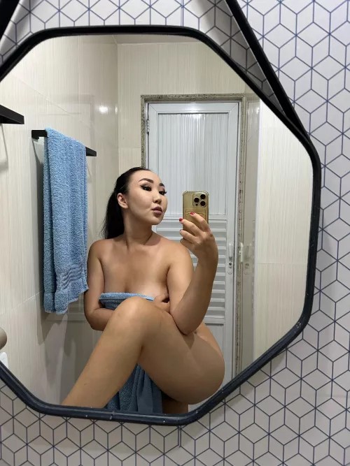 I need a man’s opinion, do you prefer shaved or bush? by Visible_Cold7473