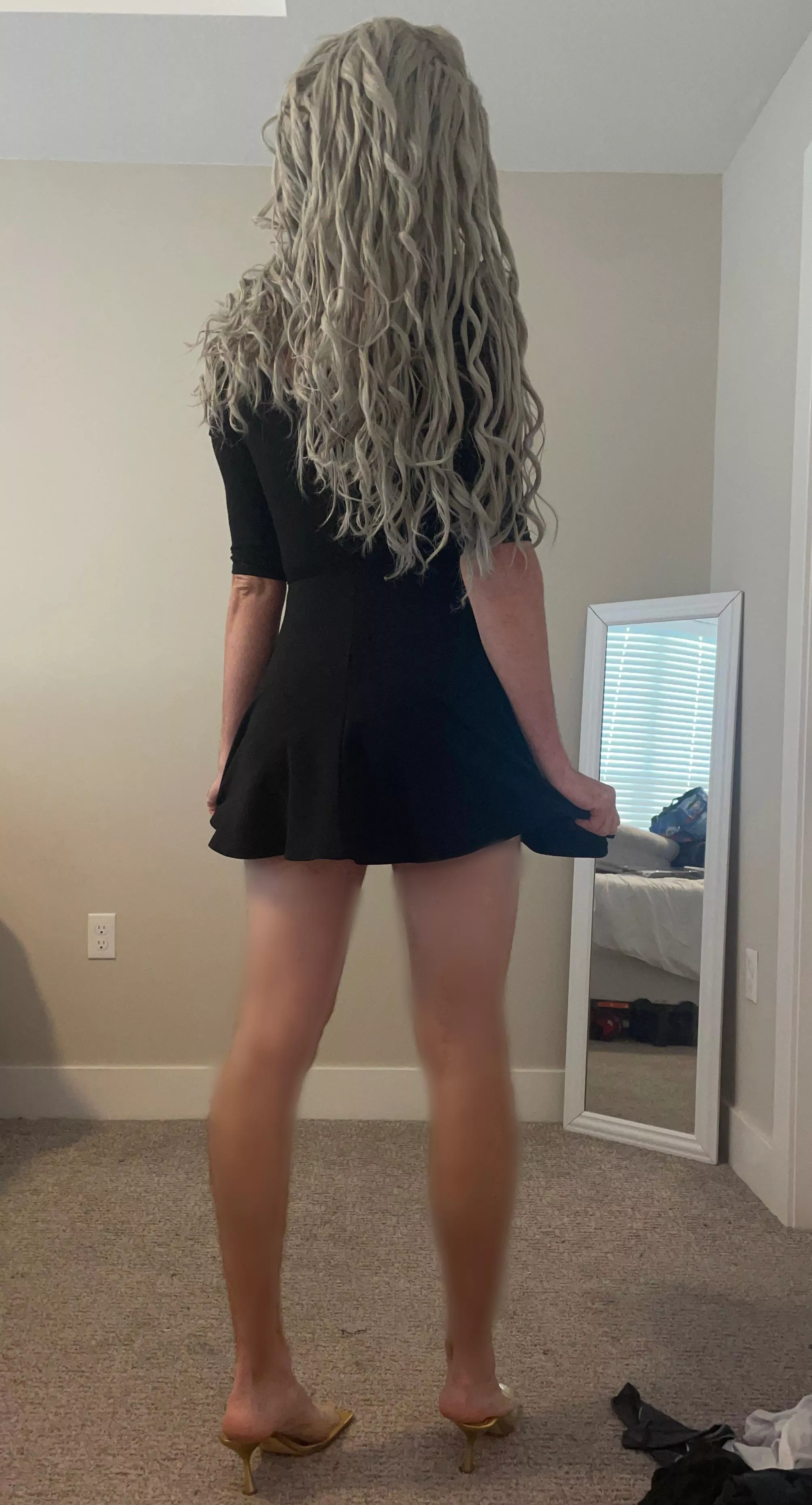 I need better Friday night going out outfits… posted by Used-Affect-2686