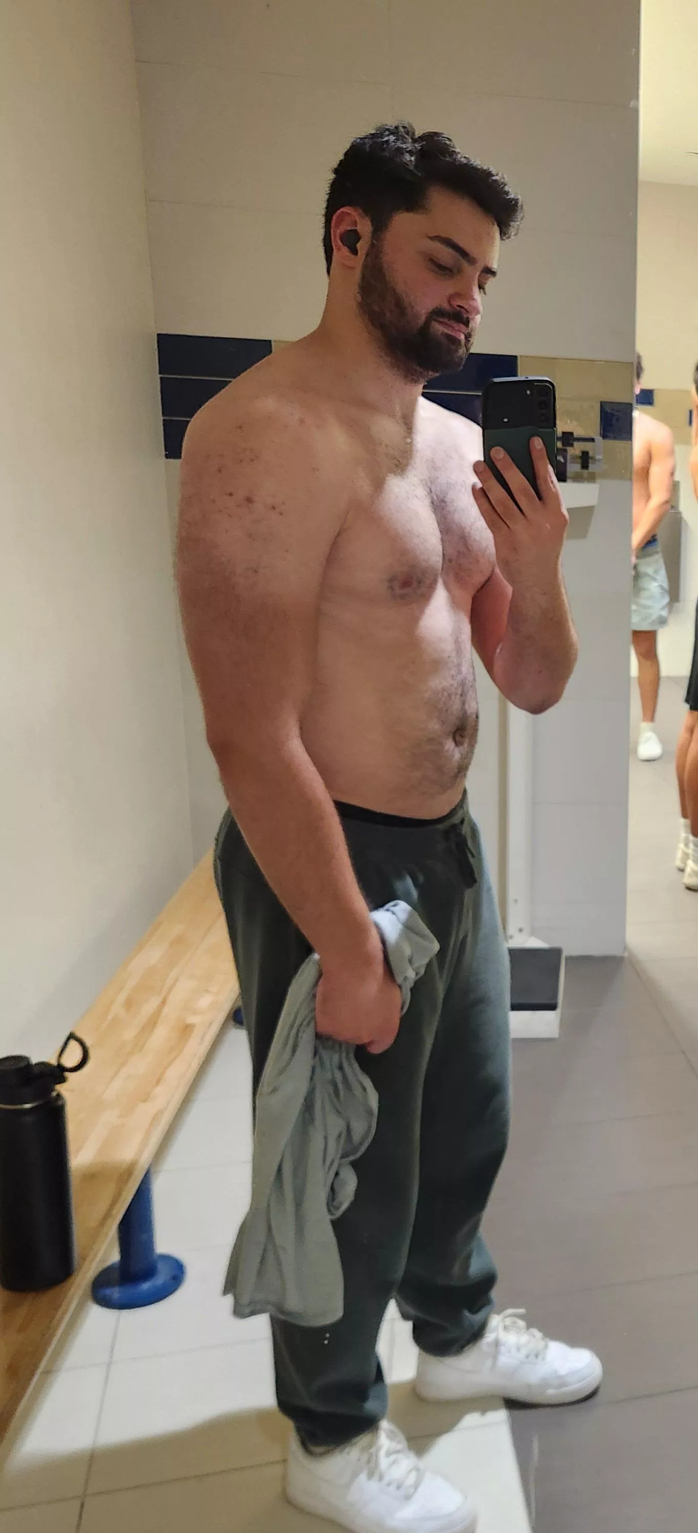 I really liked the lighting here, excuse the resting bitch face :<  posted by Florges123