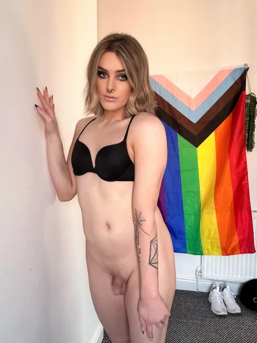 If I was your girlfriend, would you still jerk to my nudes? by zzz07