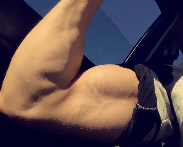 just quick peak check at the red light by sexymaneuvers