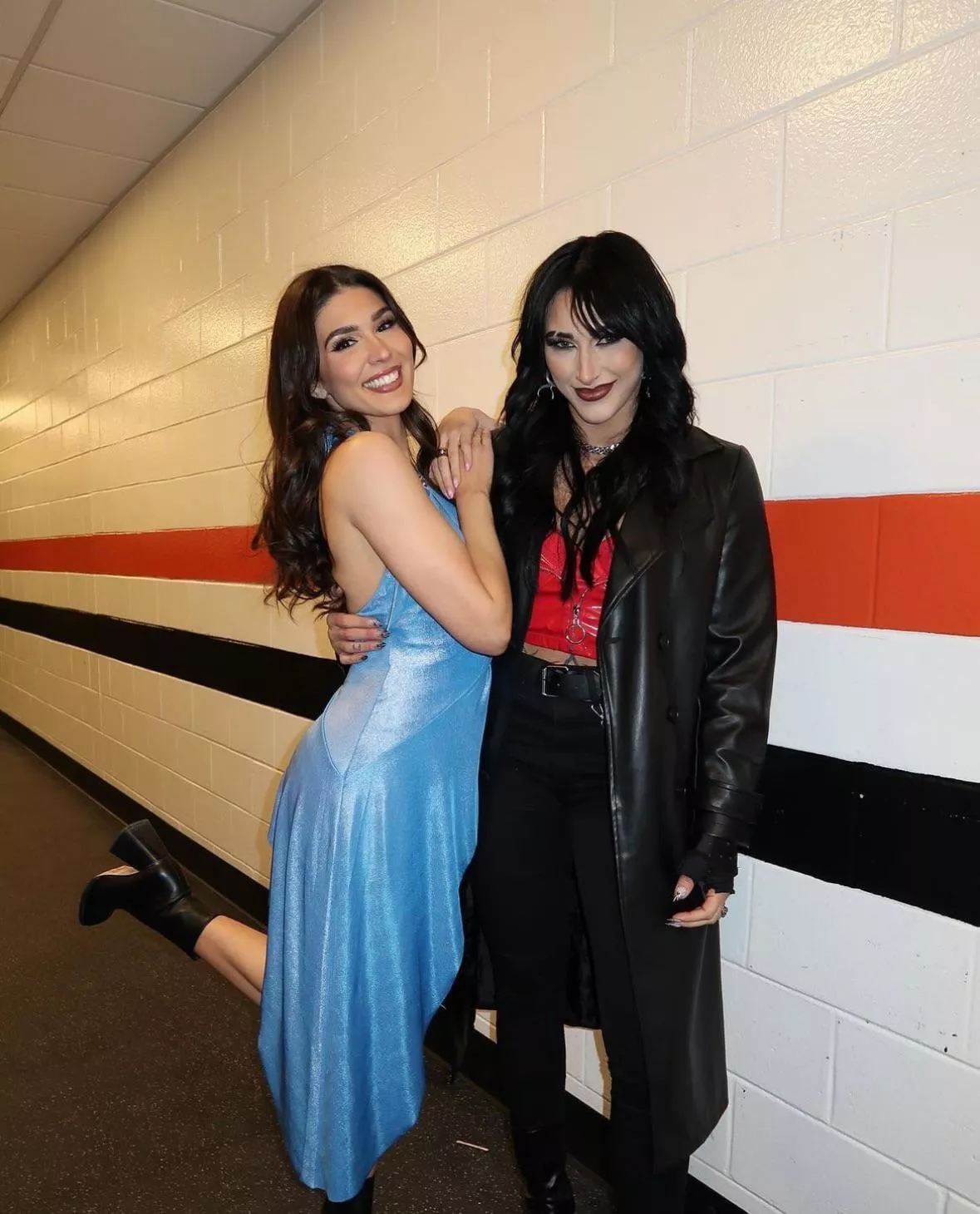 Left or Right? posted by wakkaffx2