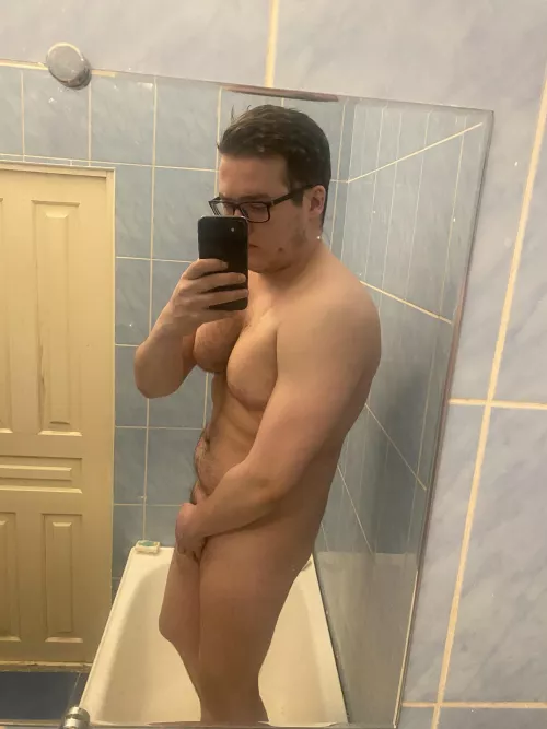 Rate me 24 (m) by peleat30