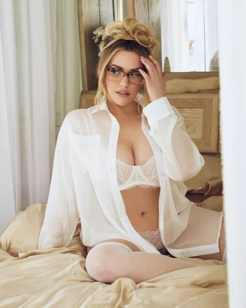 Sexy Saturday  by GhostGoSavage