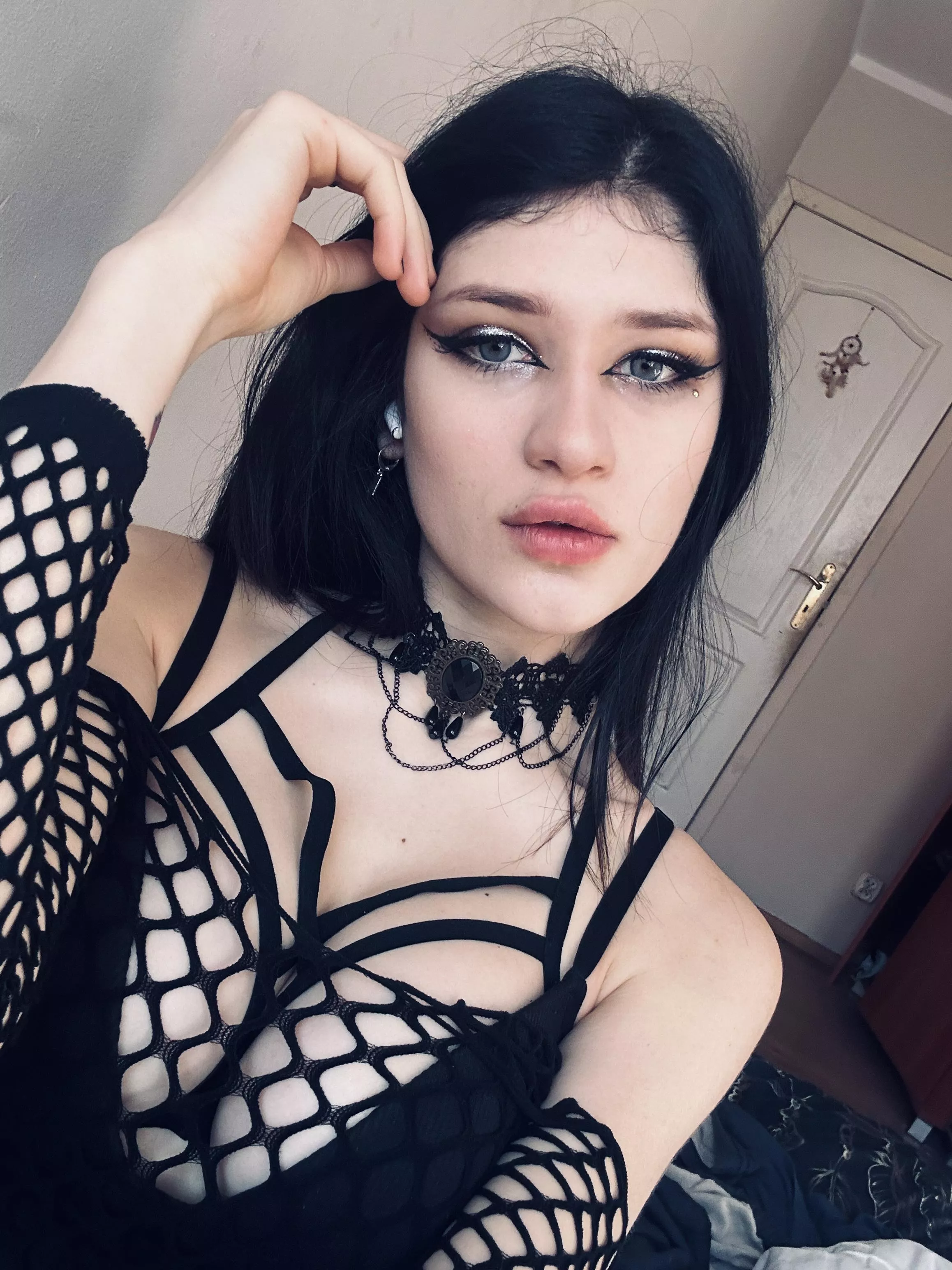 This outfit suites me well, big thicc catch posted by ProfessionalCamel439