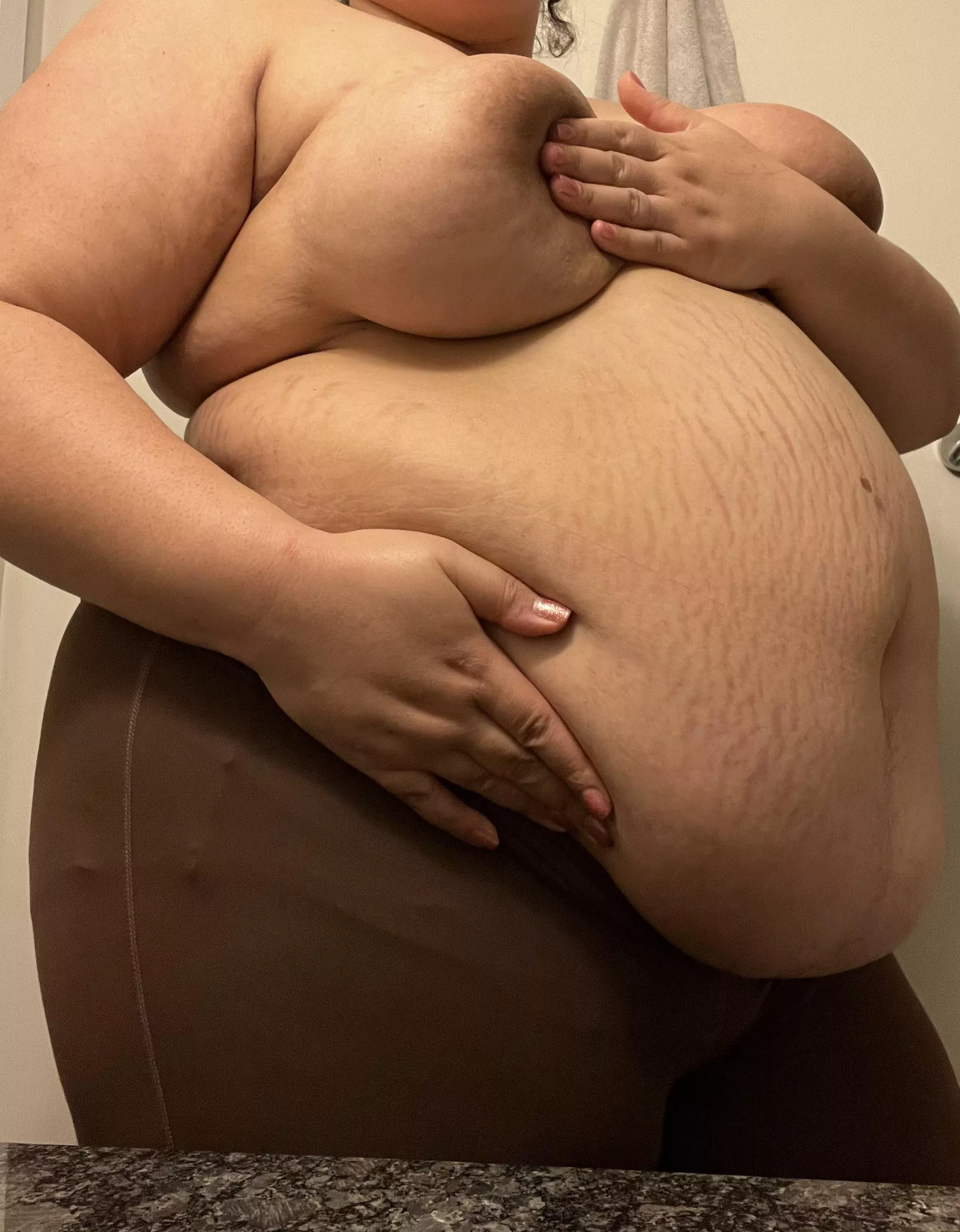 Triple cheeseburgers are the way to my heart 😎 posted by mamadomme