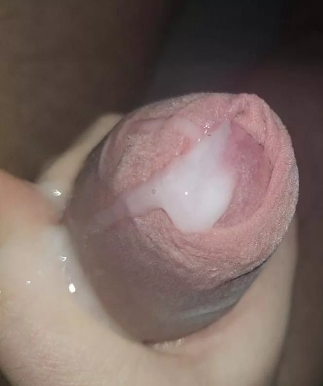 Who wants to suck me dry posted by youlikewhatyousee1