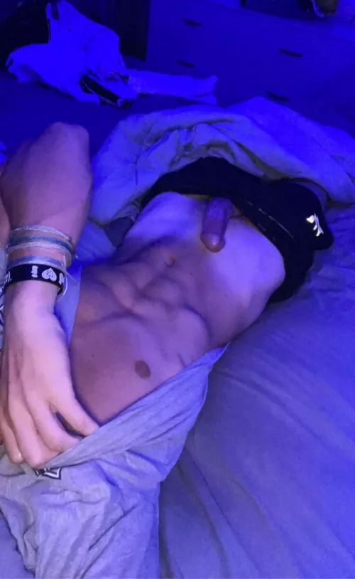 18 About to nut by Glum-Oil8168