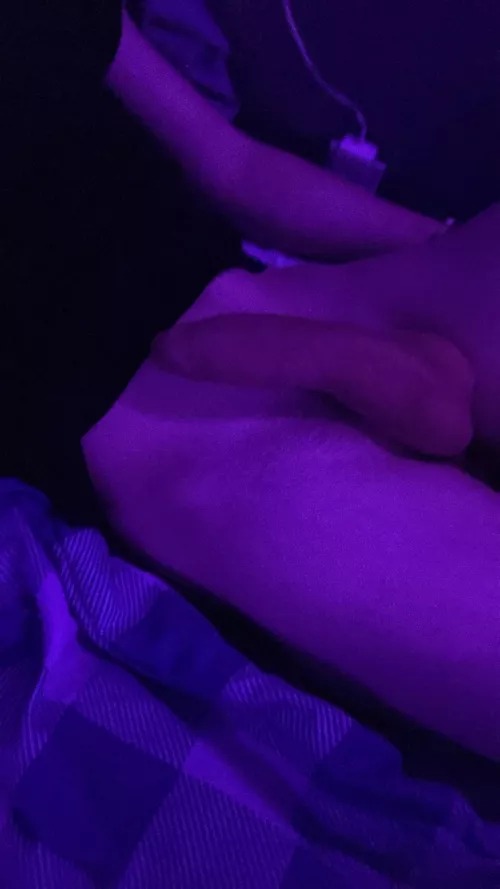 18 and horny asf dm by ILoveTwinkDicks