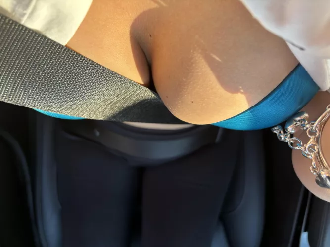 A little birdie told me you like em big (f) by bootyaaa