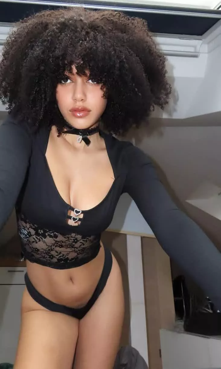 are we gonna fuck or what? posted by Samiraxoxodarky