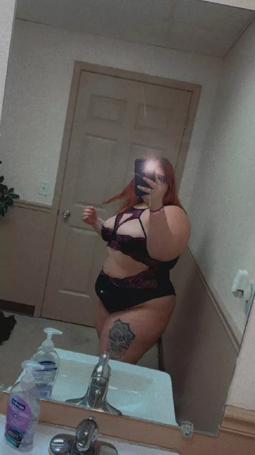 Bbw or chubby? 😘 by Torus-Of-Thought