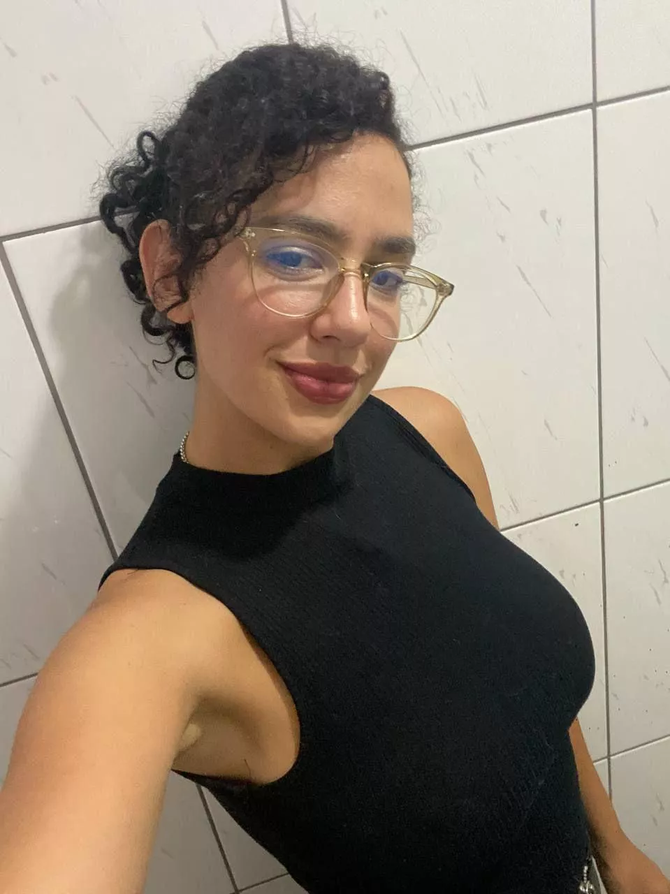 being elegant is pretty posted by gabby_stimulus