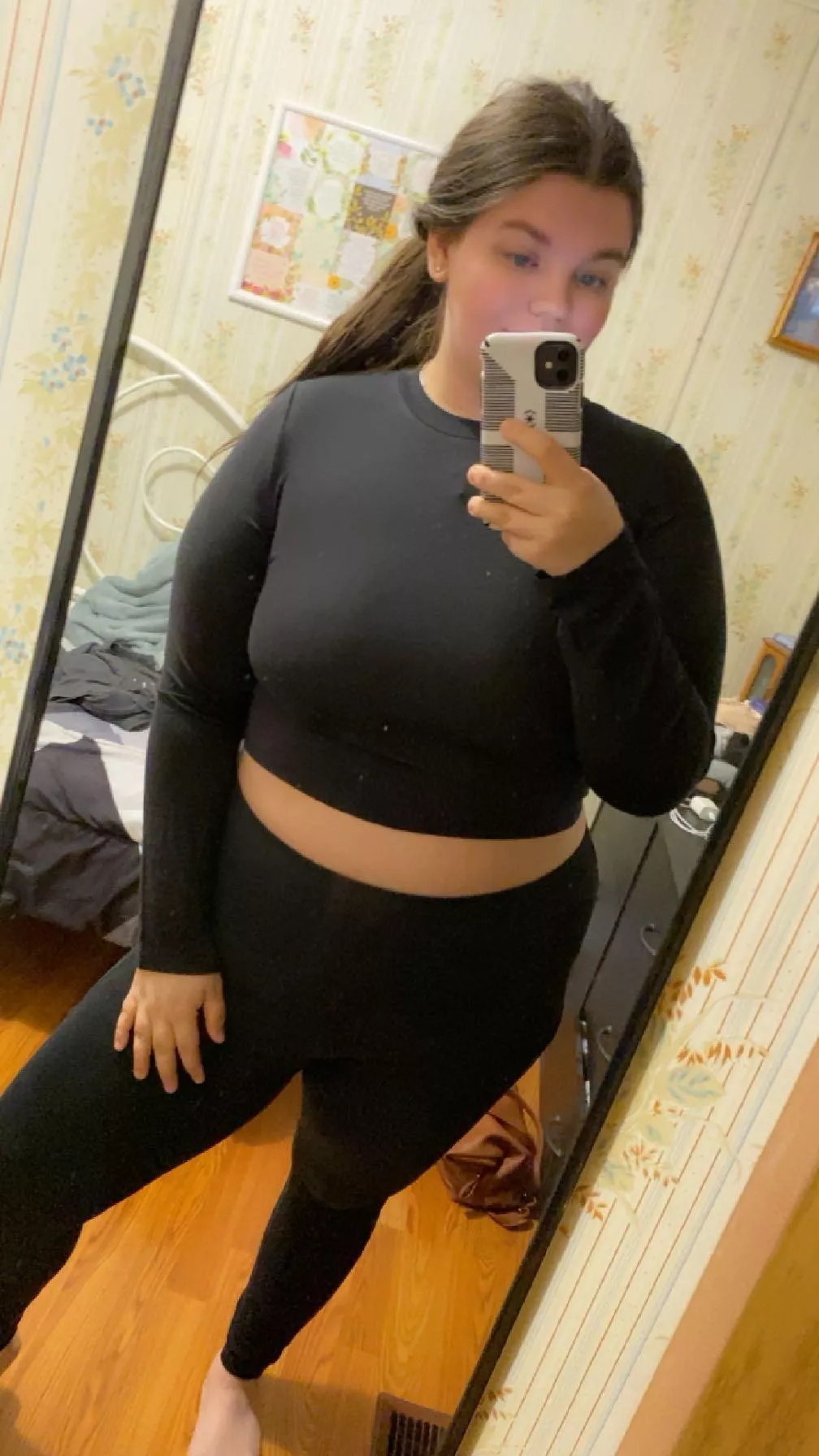 curvy in all the right places 🥰 posted by Time_Blueberry9030