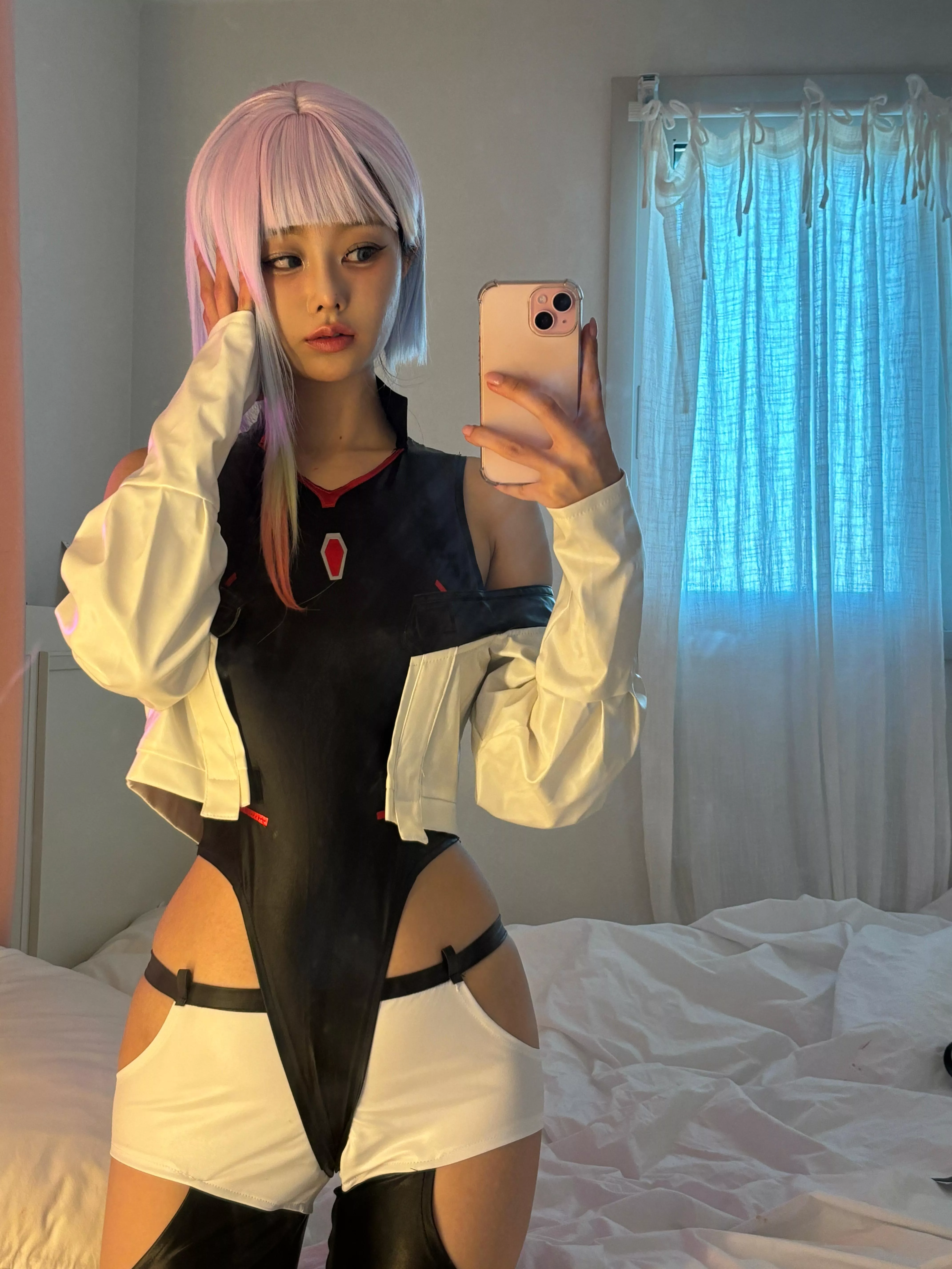 Do you prefer my hair long or short? posted by xoo_Chloe