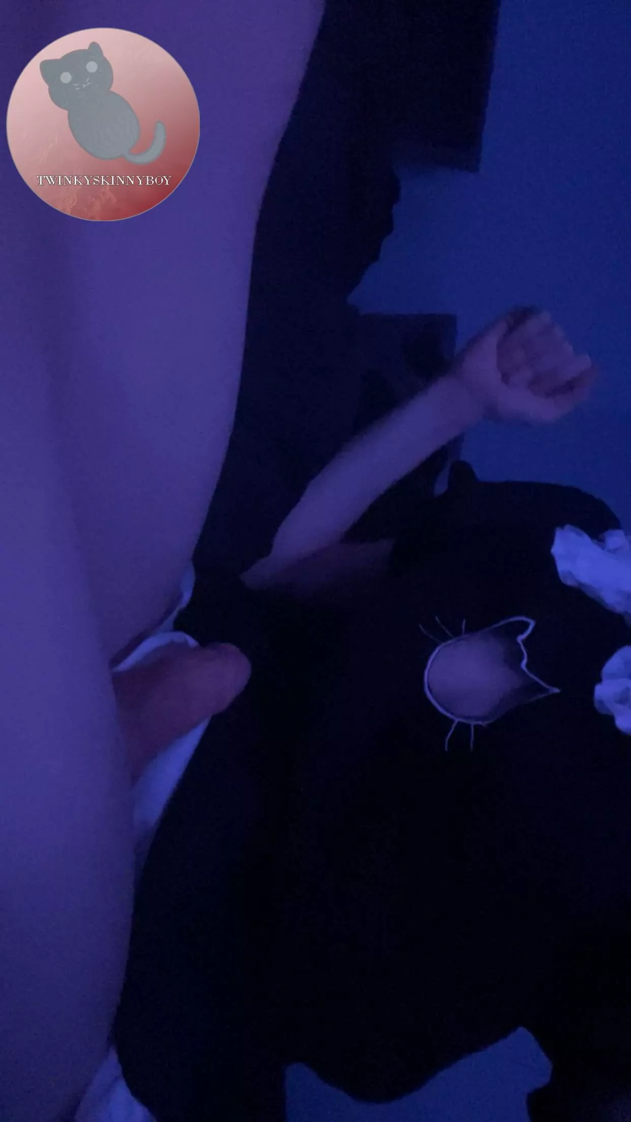 From the thigh up posted by Twinkyskinnyboy