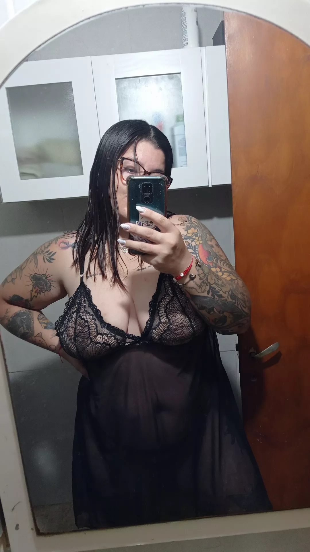 Hi! I'm bored  posted by andreea2031