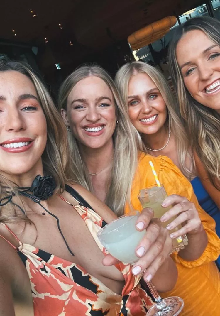 Hii 33f on the far left, which of us [4] would you pick? posted by [deleted]