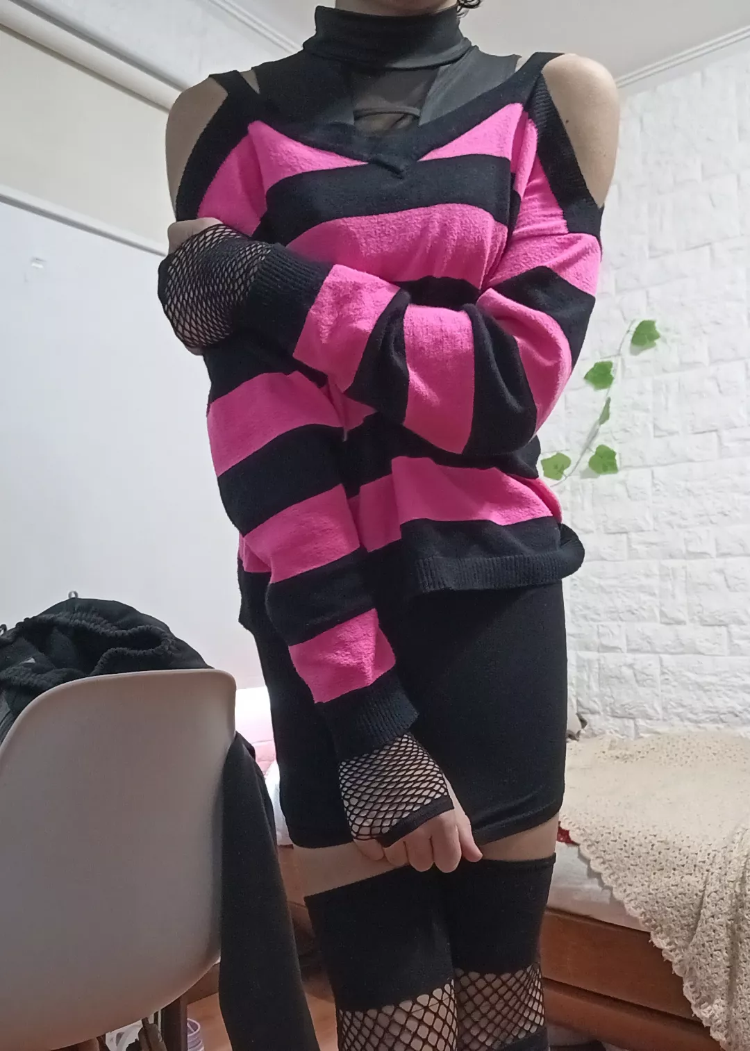 Hii, can i give you a hug 👉👈 posted by Marytrap_UwU