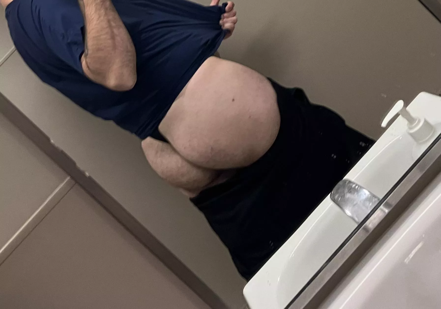 How does my ass look? posted by Lockdupwhitboy